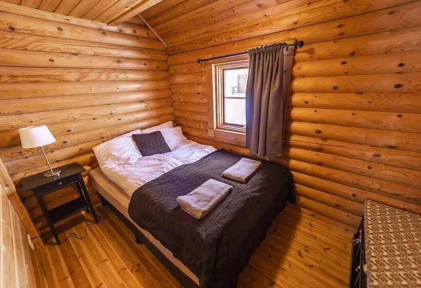 هتل Brimnes Cabins