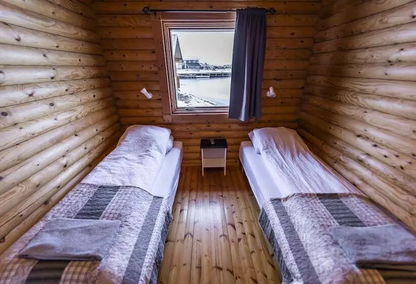 هتل Brimnes Cabins