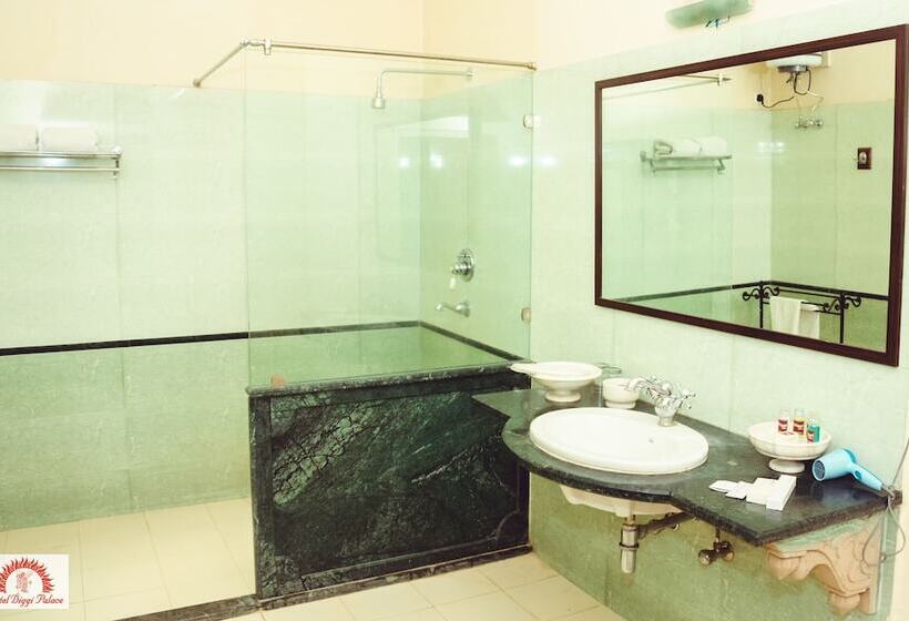 בית מלון כפרי Diggi Palace Jaipur   A City Center Hidden Heritage Gem