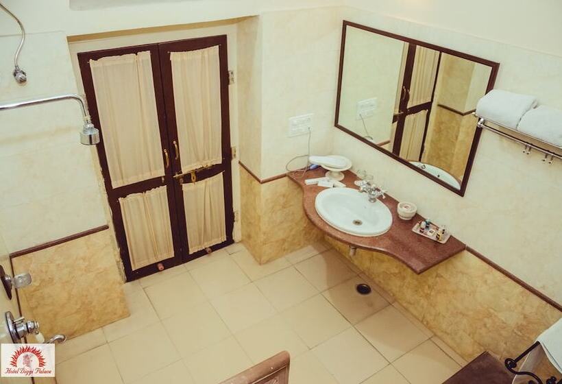 בית מלון כפרי Diggi Palace Jaipur   A City Center Hidden Heritage Gem