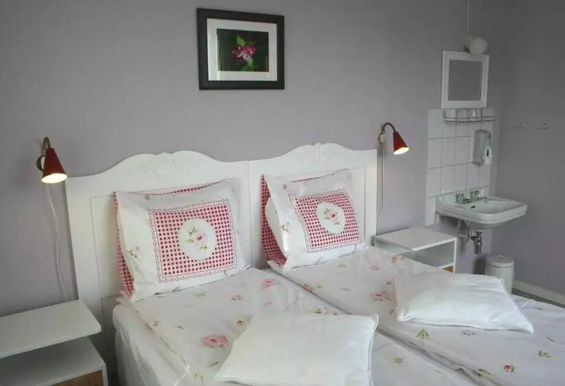 酒店 Furulund Pensjonat