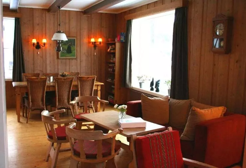 酒店 Furulund Pensjonat