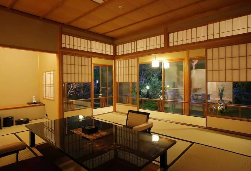 فندق Unzen Hanzuiryo By Onko Chishin