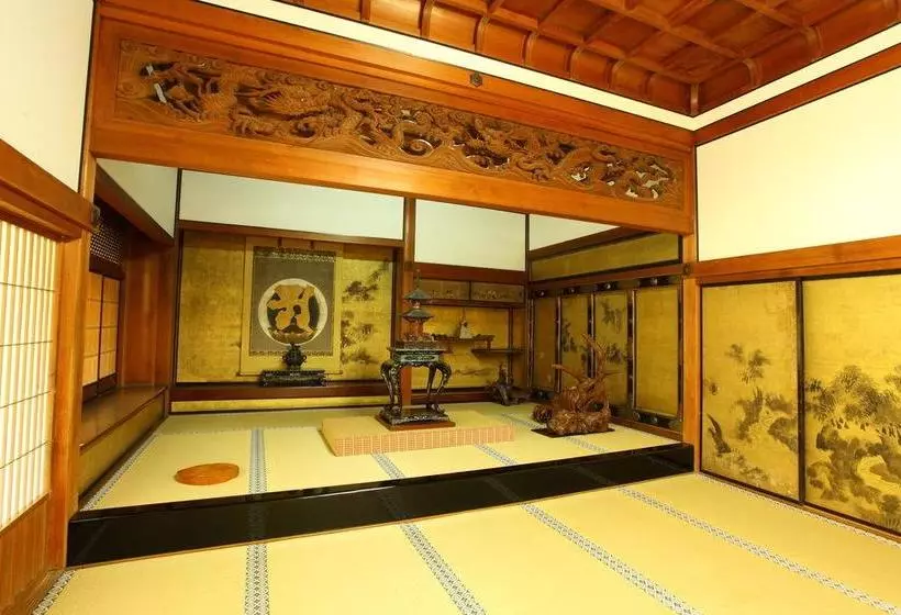 Отель Henjokoin