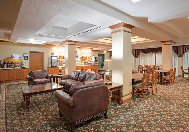 Holiday Inn Express Hotel & Suites Bryan Montpelier, An Ihg