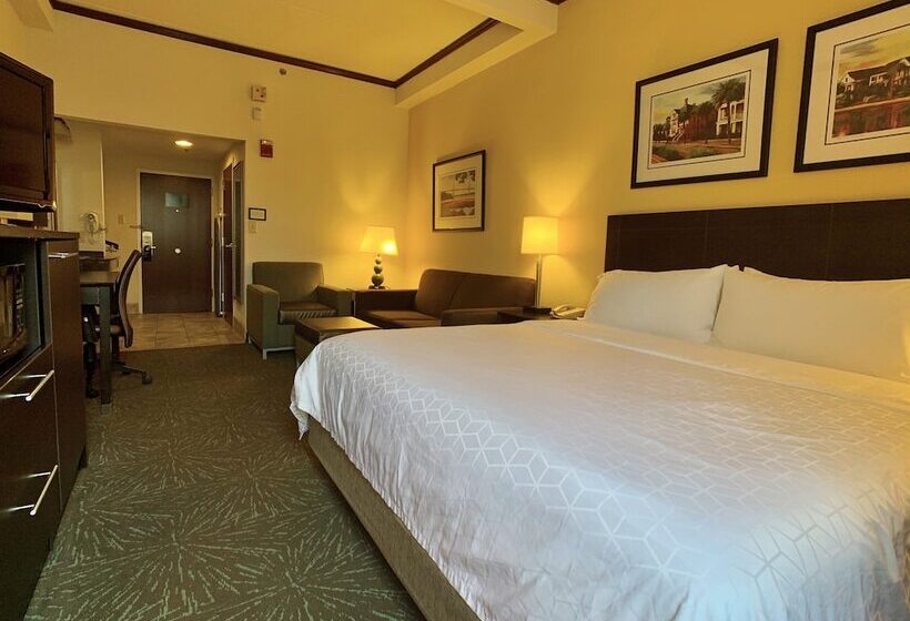 Holiday Inn Express Hotel & Suites Charleston Ashley Phosphate, An Ihg