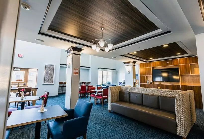 Holiday Inn Express Hotel & Suites Hamburg, An Ihg