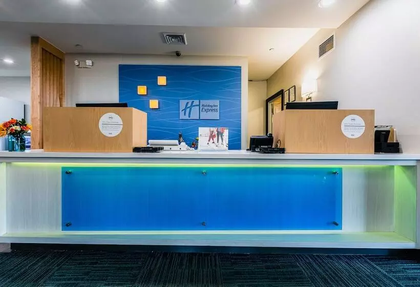 Holiday Inn Express Hotel & Suites Hamburg, An Ihg