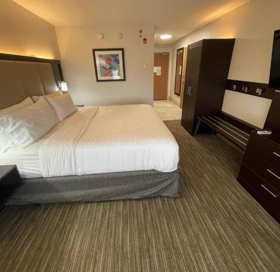 Holiday Inn Express Hotel & Suites Las Vegas, An Ihg