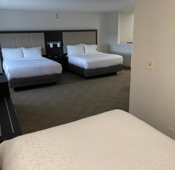 Holiday Inn Express Hotel & Suites Las Vegas, An Ihg