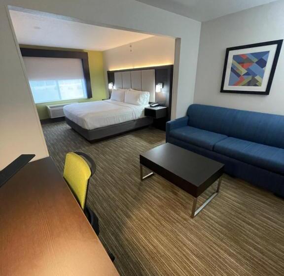 Holiday Inn Express Hotel & Suites Las Vegas, An Ihg