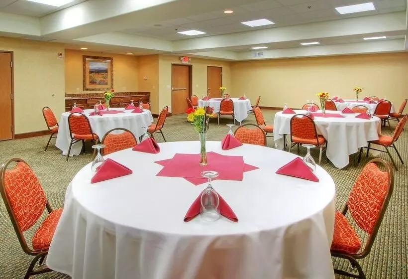 Holiday Inn Express Hotel & Suites Las Vegas, An Ihg