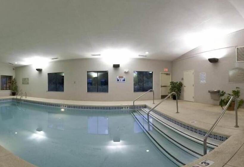 Holiday Inn Express Hotel & Suites Muskogee, An Ihg