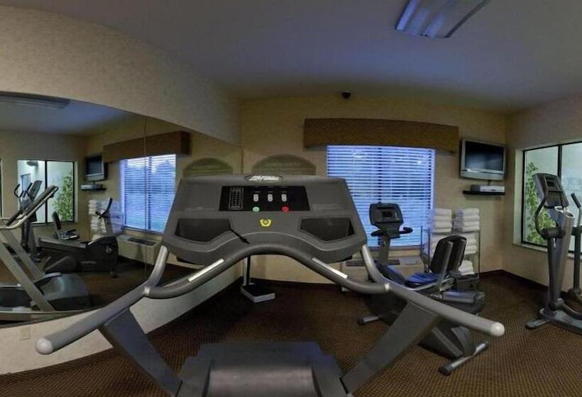 Holiday Inn Express Hotel & Suites Muskogee, An Ihg