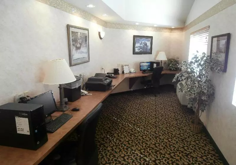 Holiday Inn Express Hotel & Suites Raton, An Ihg