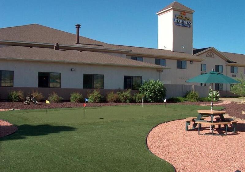 Holiday Inn Express Hotel & Suites Raton, An Ihg