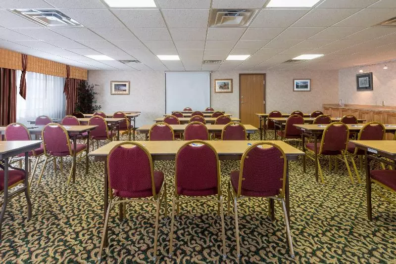 Holiday Inn Express Hotel & Suites Raton, An Ihg
