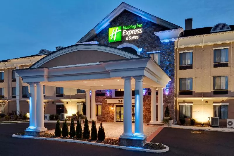 Holiday Inn Express Hotel & Suites Warminster Horsham, An Ihg