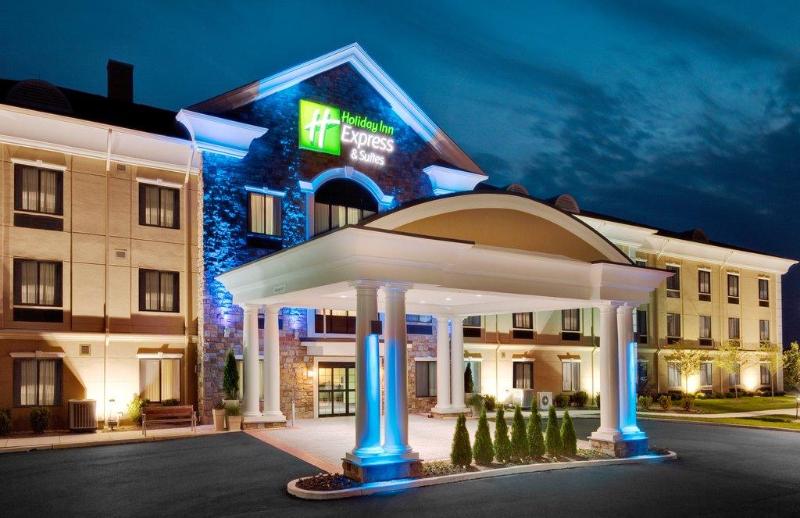 Holiday Inn Express Hotel & Suites Warminster Horsham, An Ihg