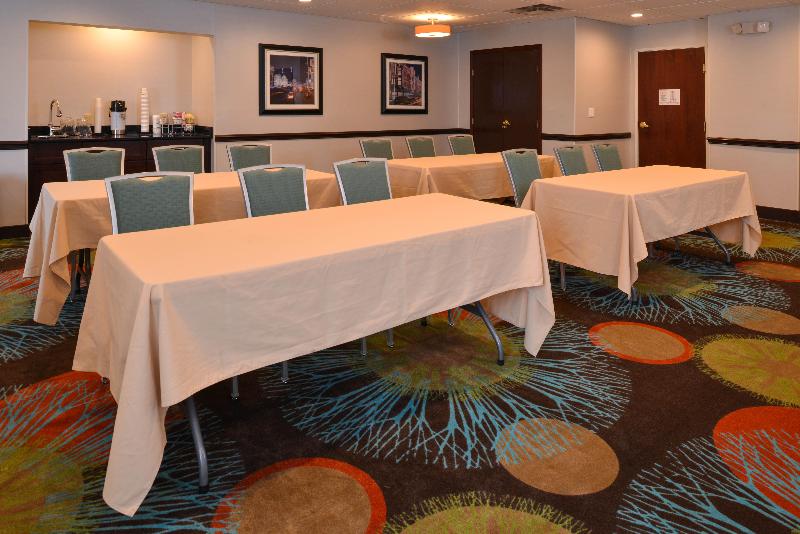 Holiday Inn Express Hotel & Suites Youngstown   North Lima/boardman, An Ihg