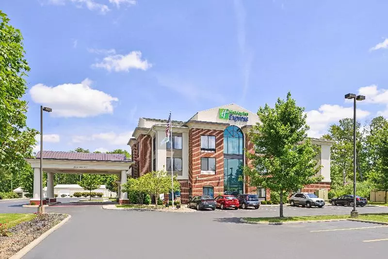 Holiday Inn Express Hotel & Suites Youngstown North Lima/boardman, An Ihg