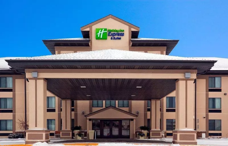 Отель Holiday Inn Express & Suites Winner By Ihg