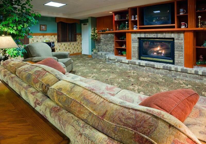 호텔 Holiday Inn Express & Suites Winner By Ihg