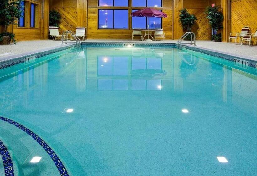 호텔 Holiday Inn Express & Suites Winner By Ihg