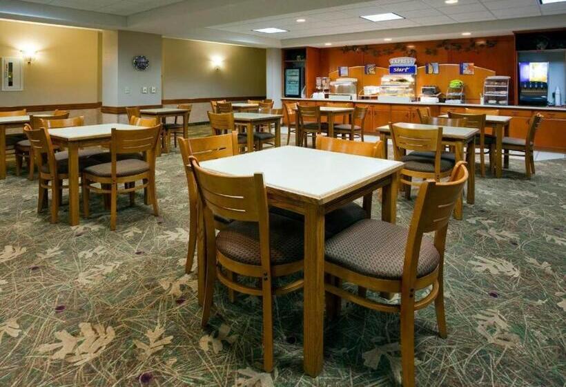 호텔 Holiday Inn Express & Suites Winner By Ihg