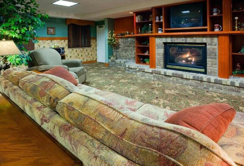 호텔 Holiday Inn Express & Suites Winner By Ihg