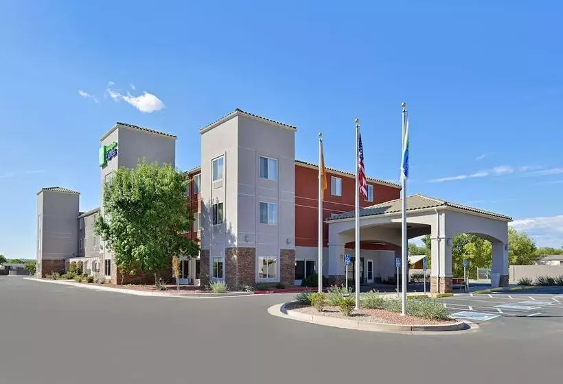 Отель Holiday Inn Express Albuquerque N   Bernalillo, An Ihg