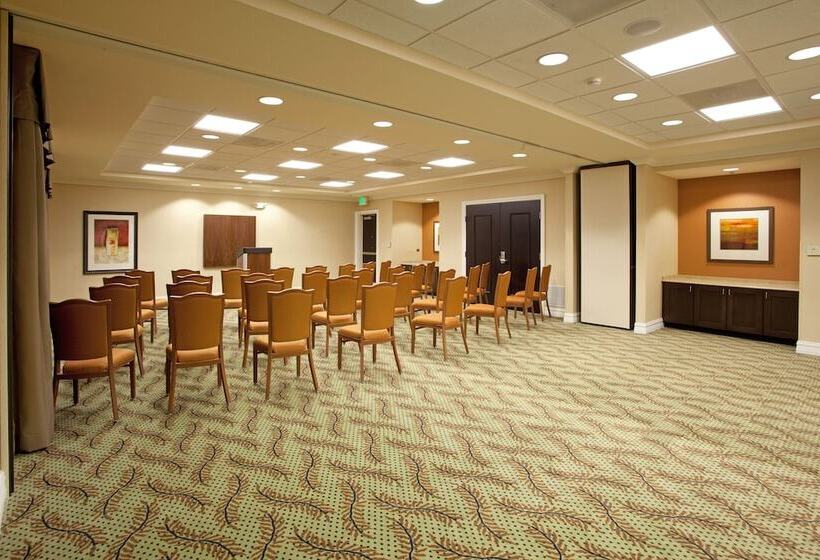 호텔 Holiday Inn Express And Suites Newberry, An Ihg