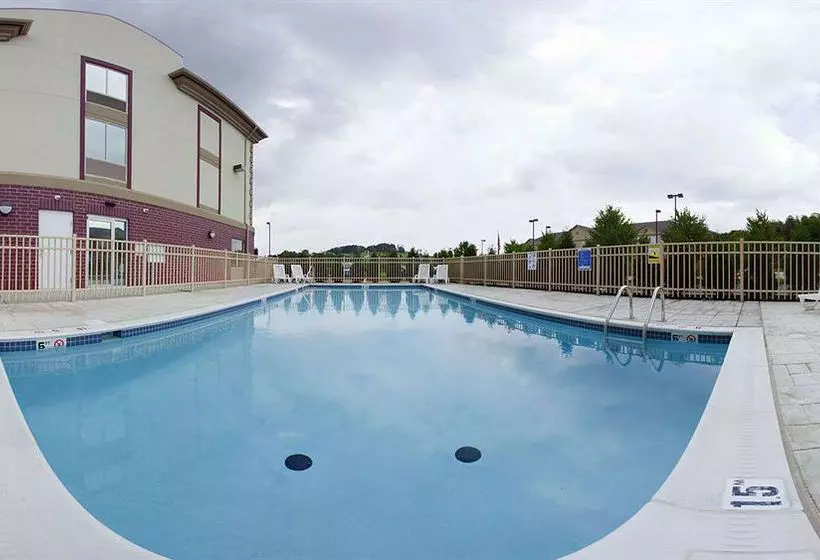 ホテル Holiday Inn Express  Bentleyville