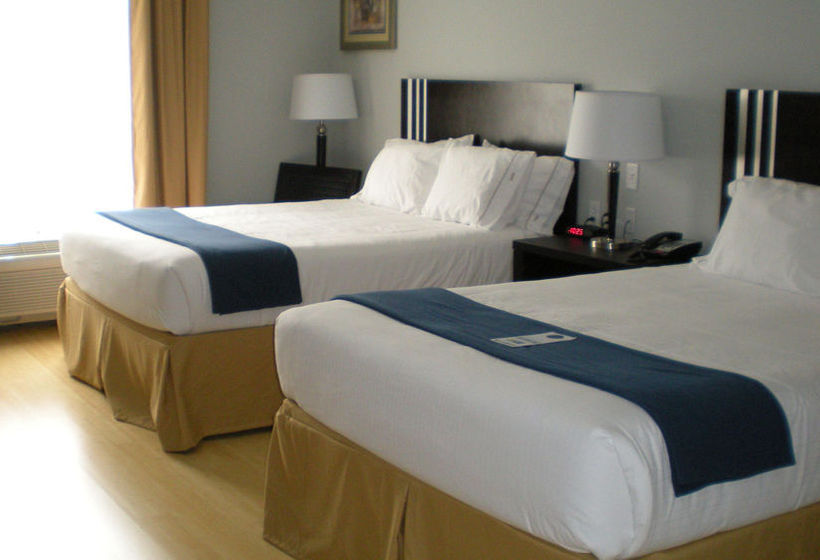 ホテル Holiday Inn Express  Bentleyville