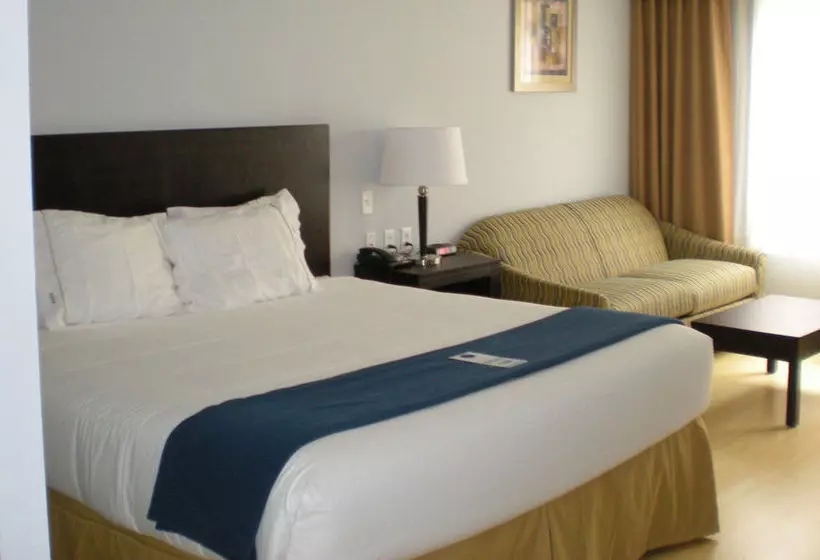 ホテル Holiday Inn Express  Bentleyville