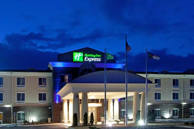 ホテル Holiday Inn Express Pembroke, An Ihg