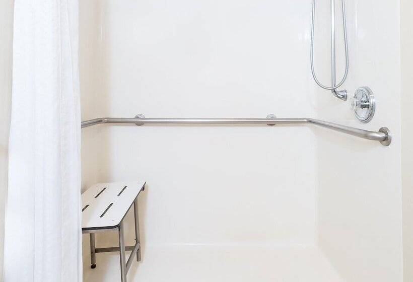 Holiday Inn Express Hotel & Suites Mt. Holly By Ihg