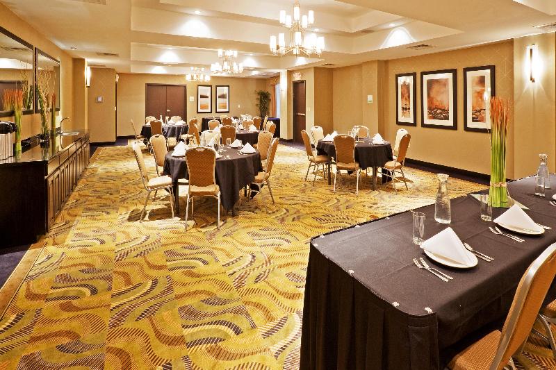 בית מלון כפרי Holiday Inn & Suites Stillwater University West, An Ihg