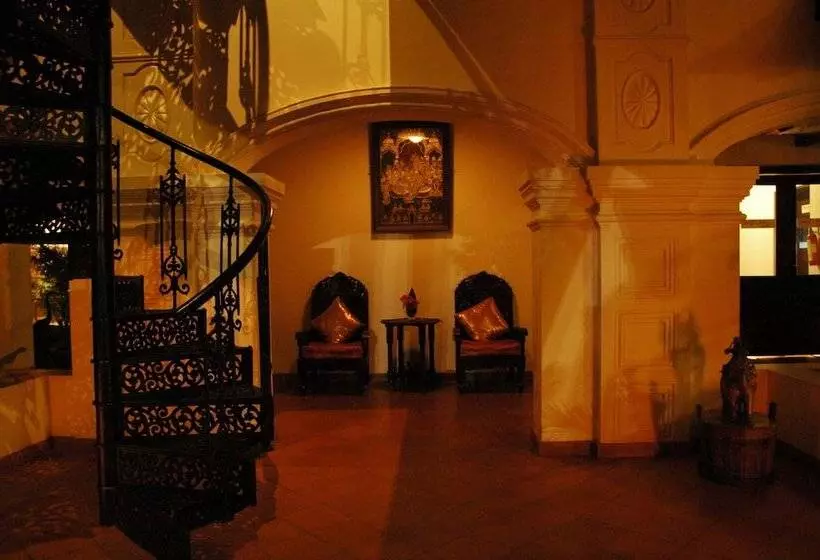 Hotel Raheem Residency