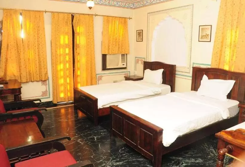 בית מלון כפרי Sajjan Niwas