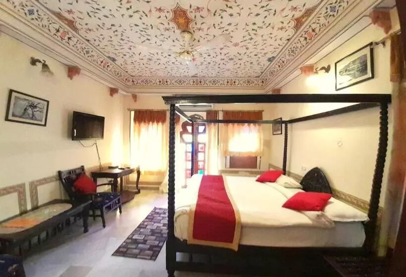 בית מלון כפרי Sajjan Niwas