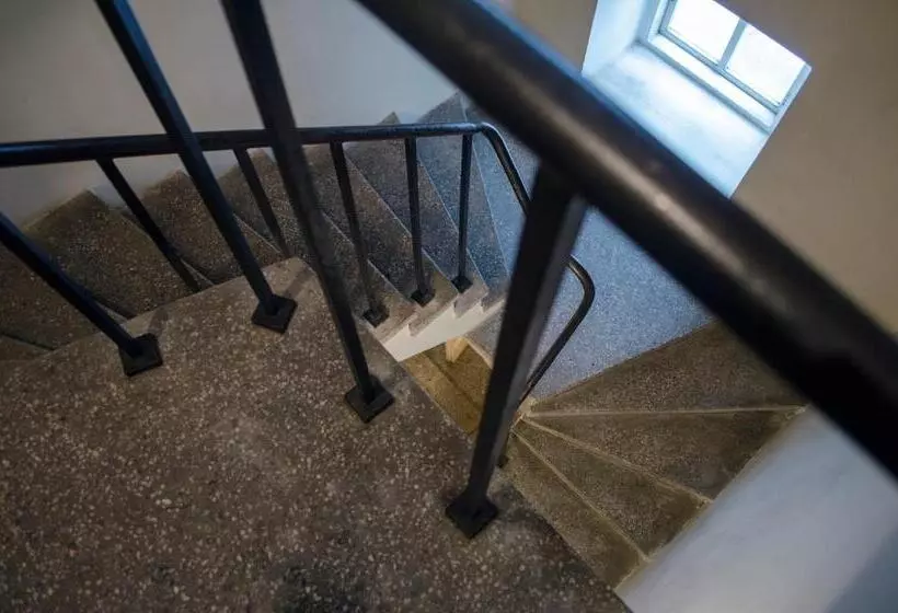 Red Nose Hostel With Self Check In