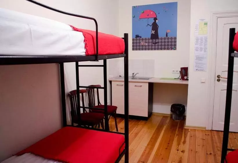 Red Nose Hostel With Self Check In