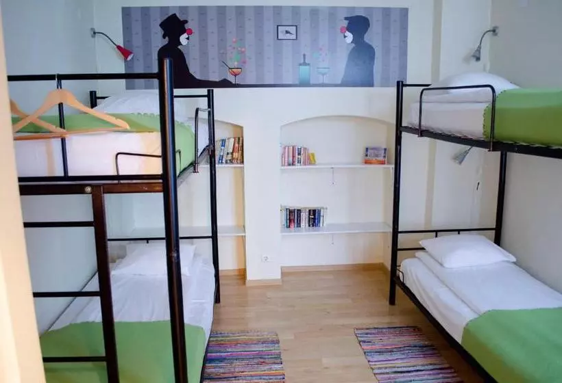 Red Nose Hostel With Self Check In