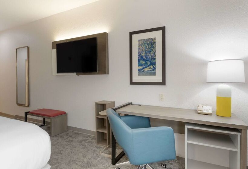 בית מלון כפרי Comfort Inn & Suites Davenport   Quad Cities