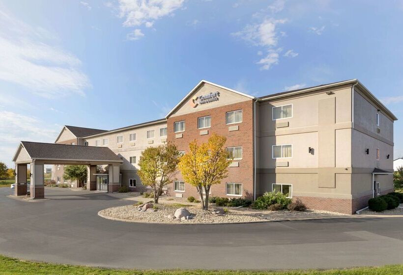 בית מלון כפרי Comfort Inn & Suites Davenport   Quad Cities