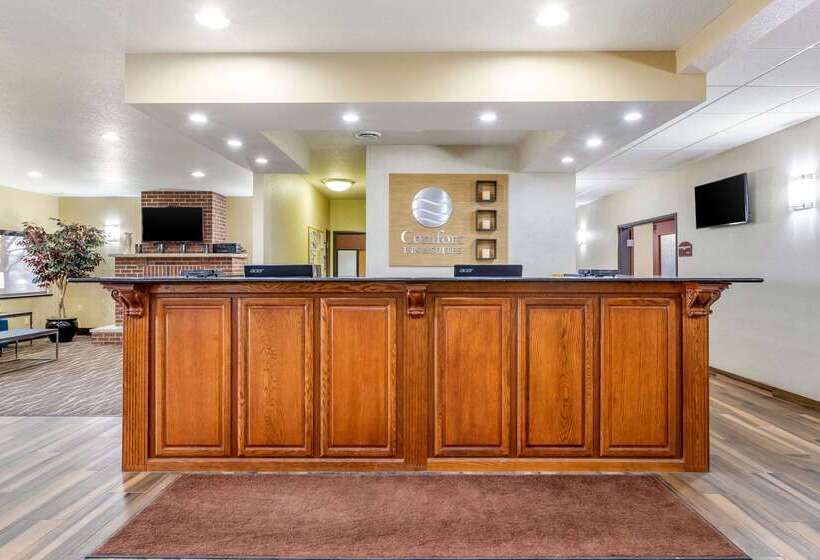 בית מלון כפרי Comfort Inn & Suites Davenport   Quad Cities