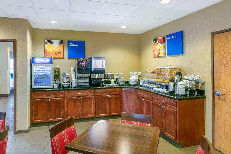 فندق Comfort Inn & Suites Near University Of Wyoming