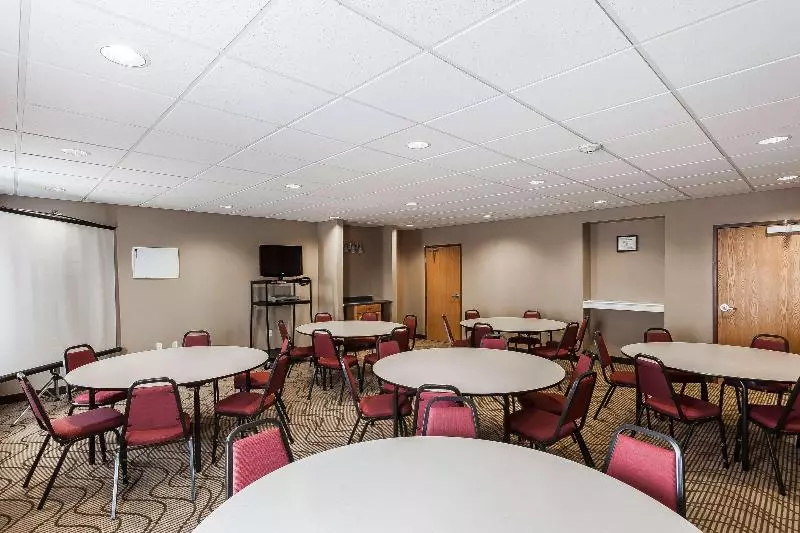 호텔 Comfort Inn & Suites Near University Of Wyoming