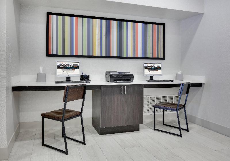 Holiday Inn Express Hotel & Suites Cleburne, An Ihg